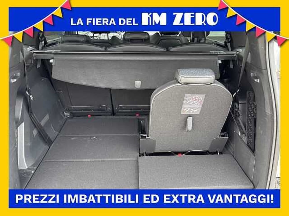 Peugeot 5008 nuova a Udine (7)