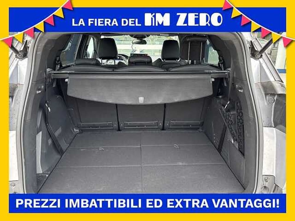 Peugeot 5008 nuova a Udine (8)