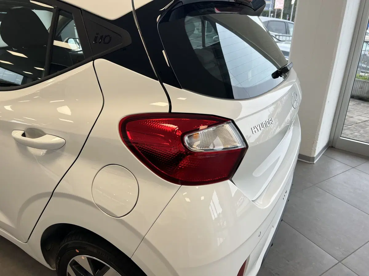 Hyundai i10 nuova a Macerata (11)