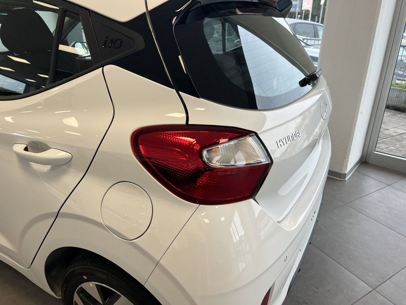 Hyundai i10 nuova a Macerata (11)