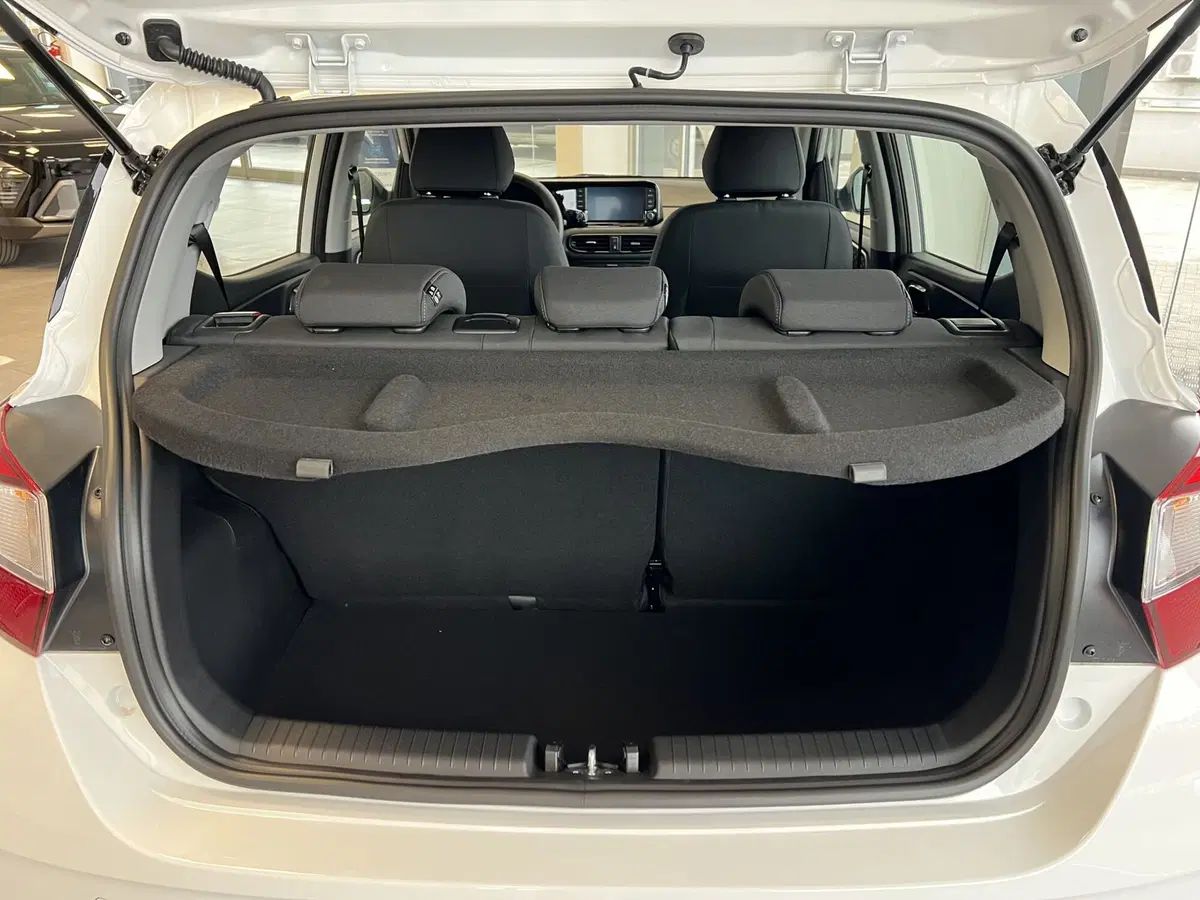 Hyundai i10 nuova a Macerata (5)