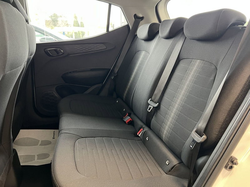 Hyundai i10 nuova a Macerata (7)