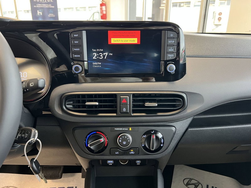 Hyundai i10 nuova a Macerata (9)