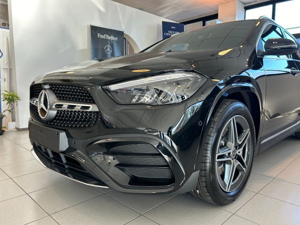 Mercedes-Benz GLA SUV nuova a Siena (10)
