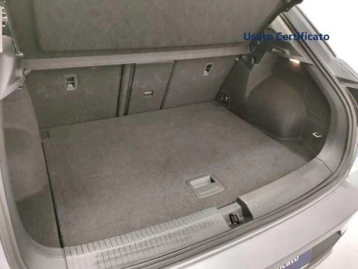 Volkswagen T-Roc usata a Avellino (8)