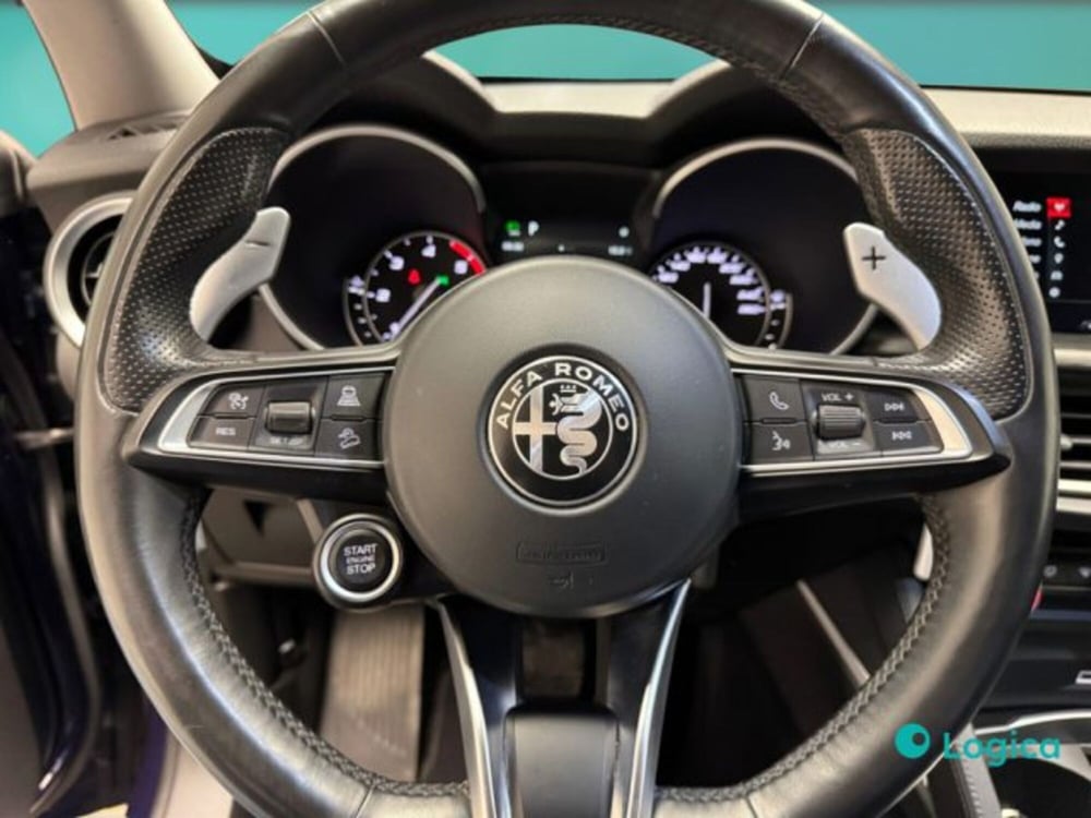 Alfa Romeo Stelvio usata a Biella (11)