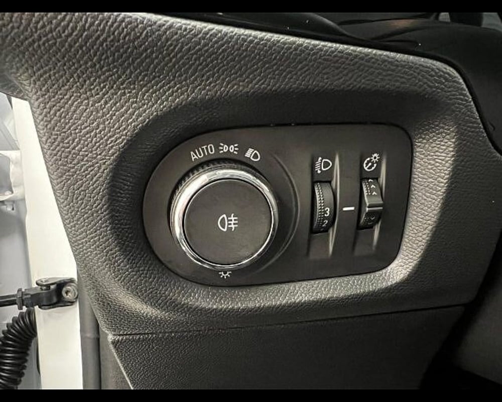 Opel Corsa nuova a Alessandria (12)