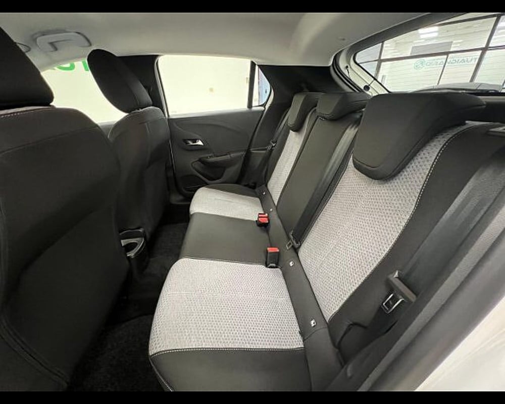 Opel Corsa nuova a Alessandria (9)