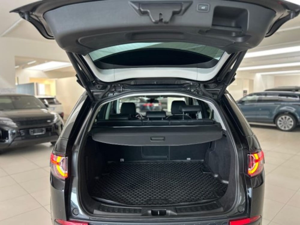 Land Rover Discovery Sport usata a Modena (14)
