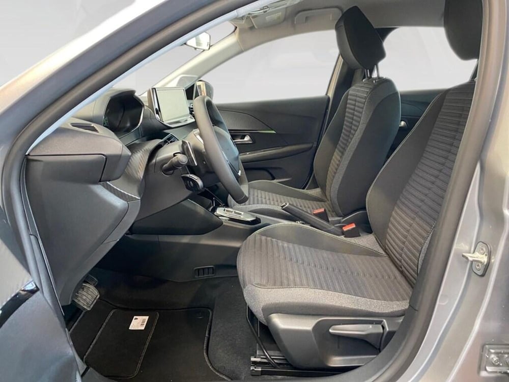 Peugeot 208 nuova a Torino (7)