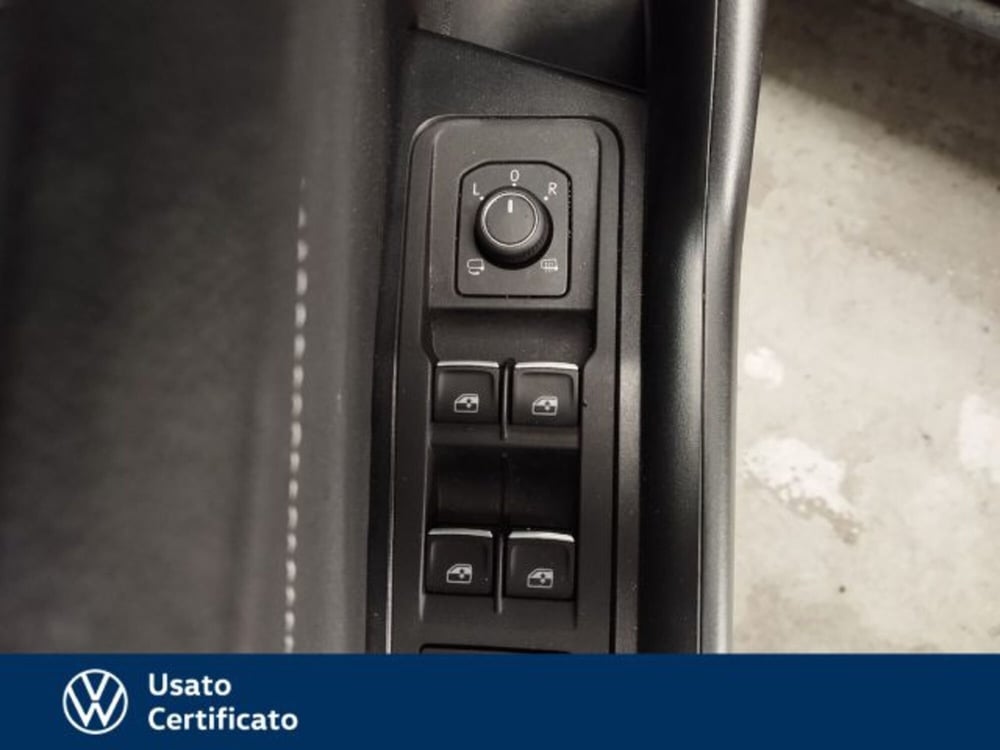 Volkswagen T-Roc usata a Vicenza (9)