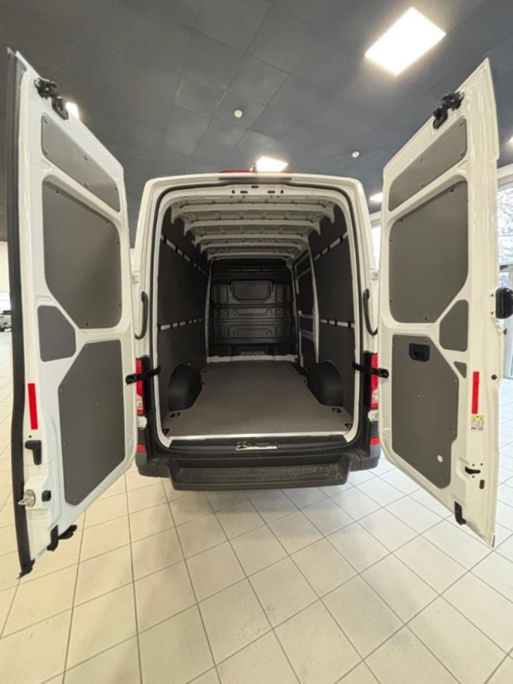 Volkswagen Veicoli Commerciali crafter Furgone nuova a Cuneo (10)