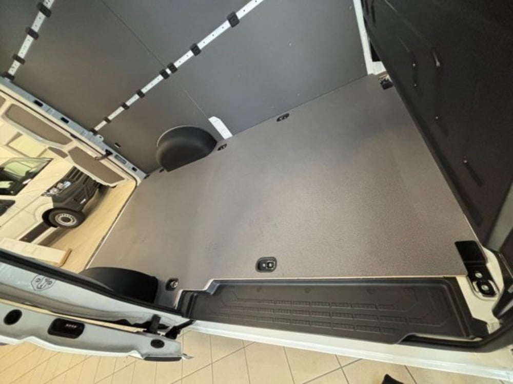 Volkswagen Veicoli Commerciali crafter Furgone nuova a Cuneo (17)