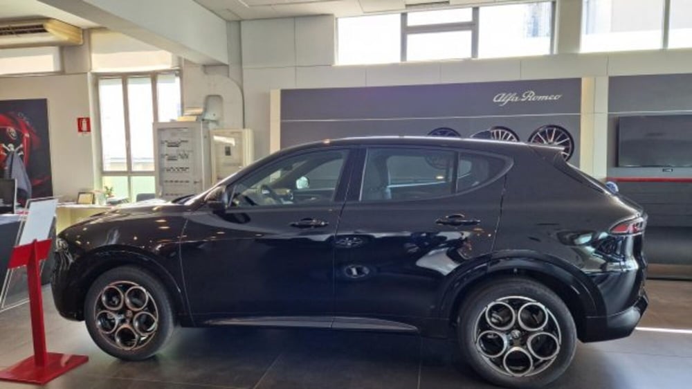 Alfa Romeo Tonale nuova a Modena (4)