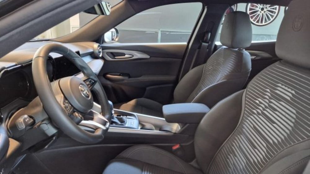Alfa Romeo Tonale nuova a Modena (6)