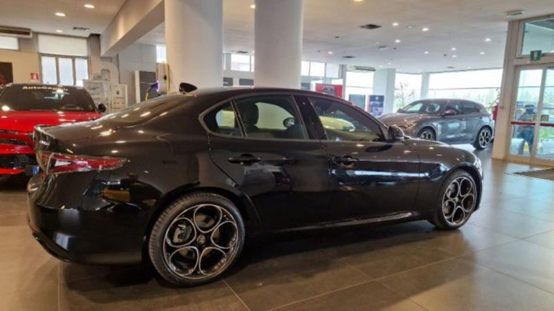Alfa Romeo Giulia nuova a Modena (2)