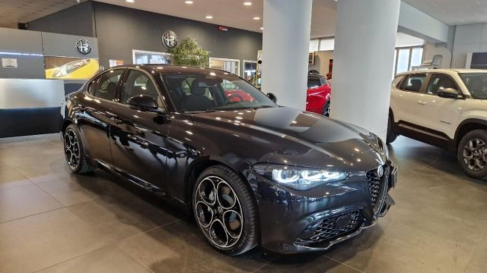 Alfa Romeo Giulia nuova a Modena (2)