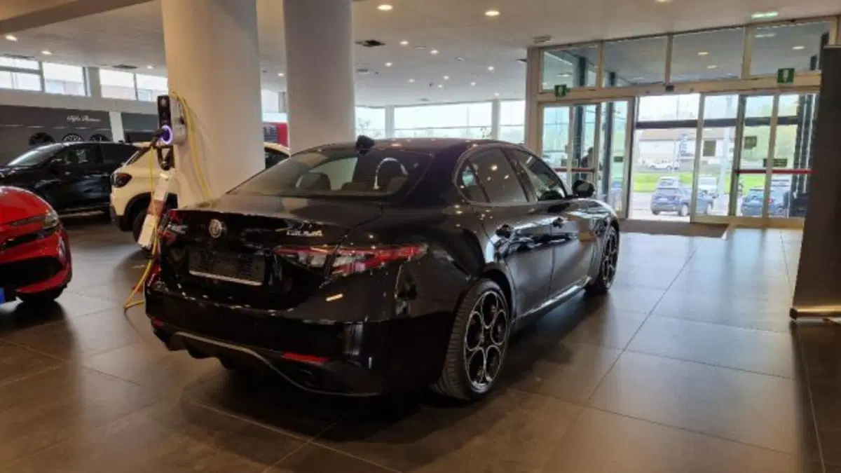 Alfa Romeo Giulia nuova a Modena (3)