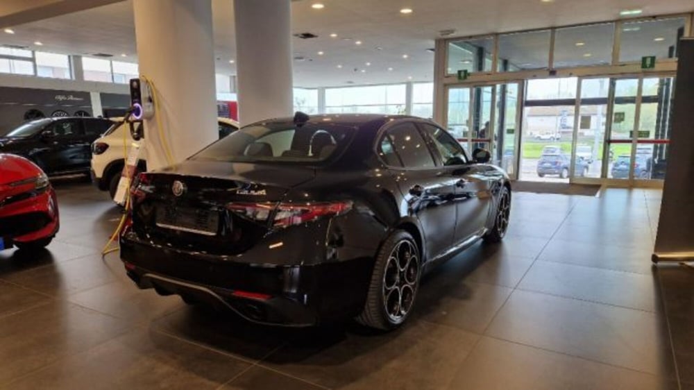 Alfa Romeo Giulia nuova a Modena (3)