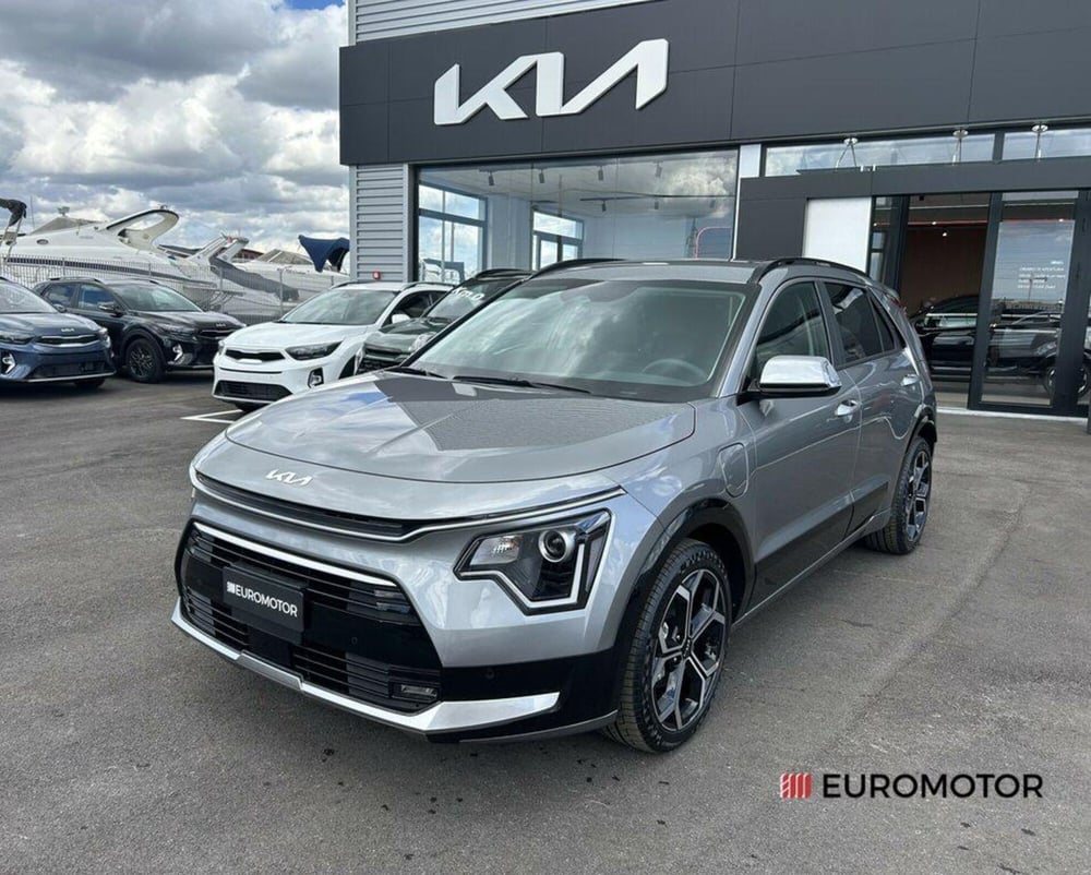 Kia Niro nuova a Bari