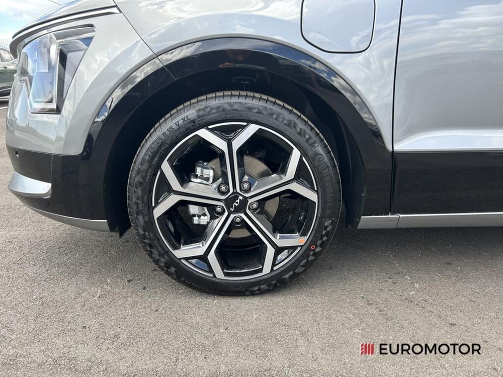 Kia Niro nuova a Bari (12)