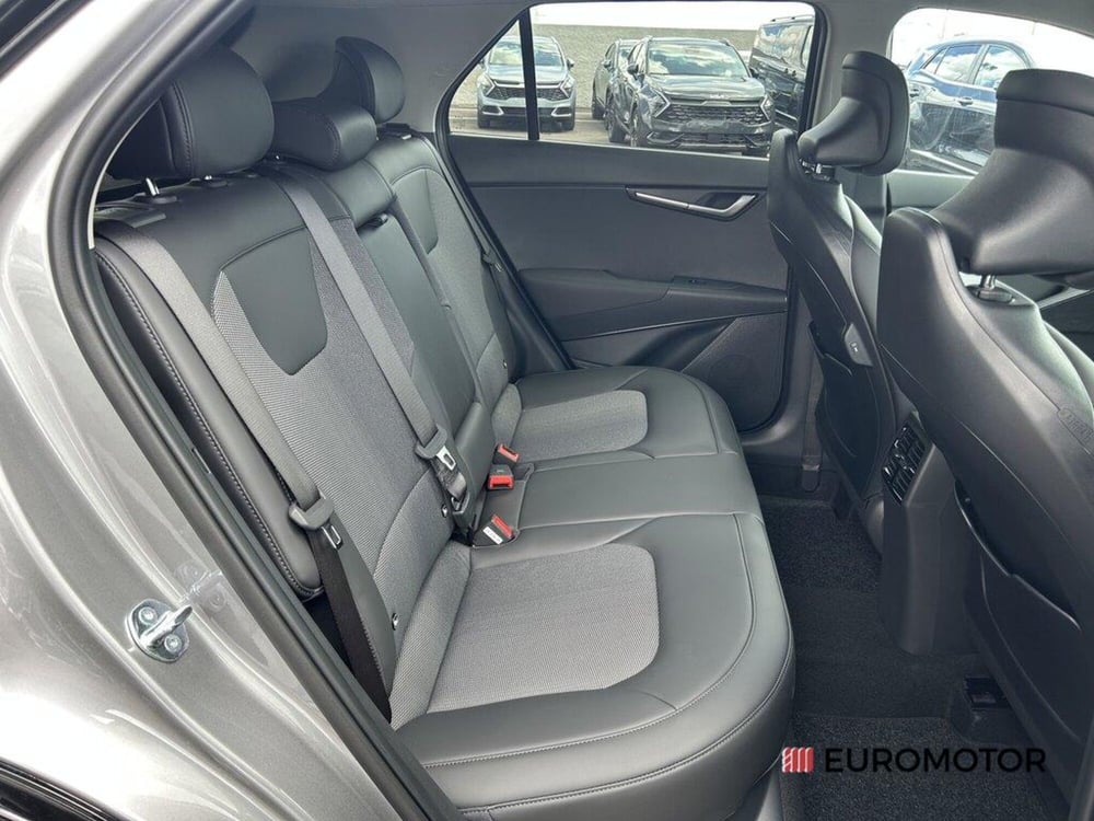 Kia Niro nuova a Bari (15)