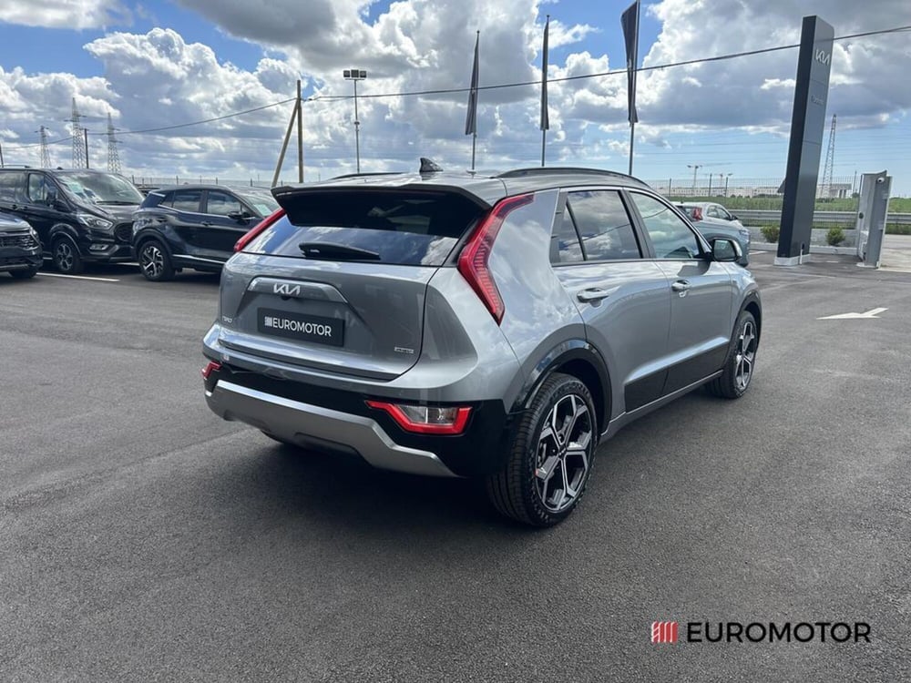 Kia Niro nuova a Bari (5)