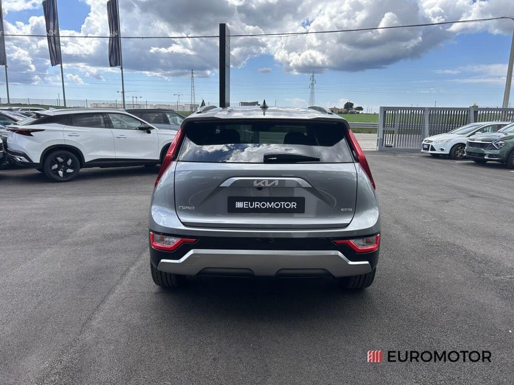 Kia Niro nuova a Bari (6)