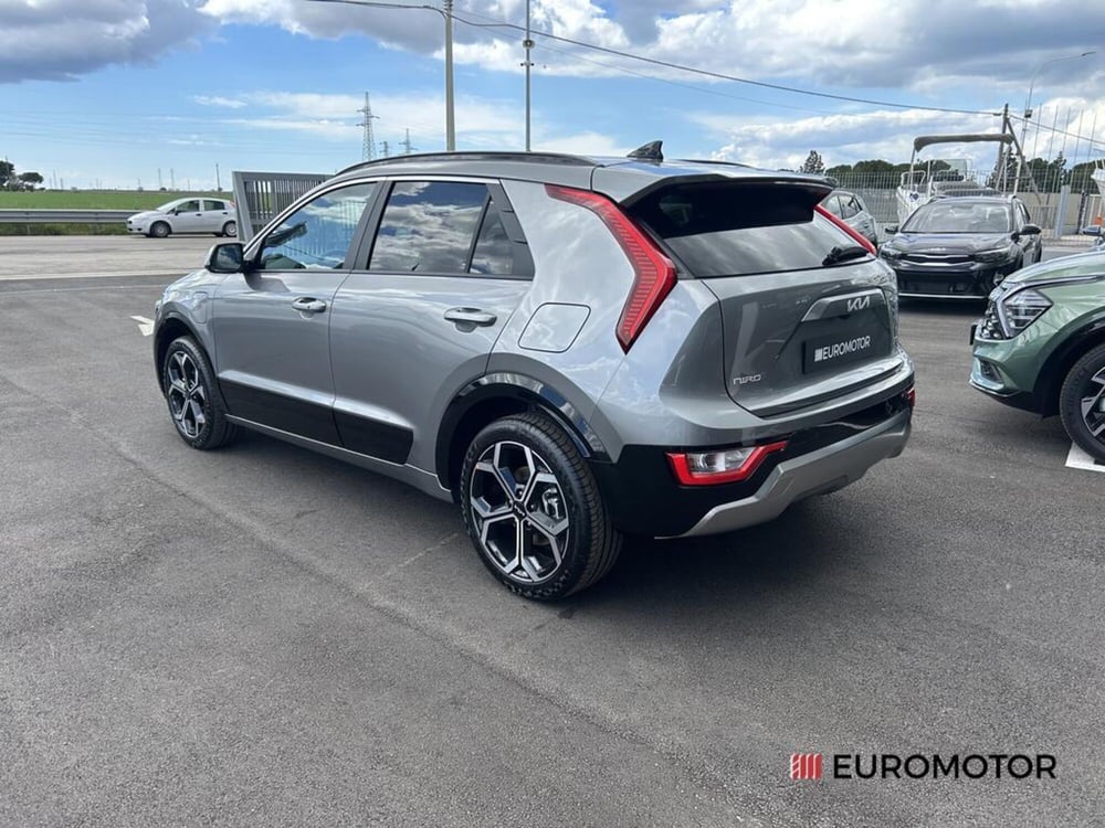 Kia Niro nuova a Bari (7)