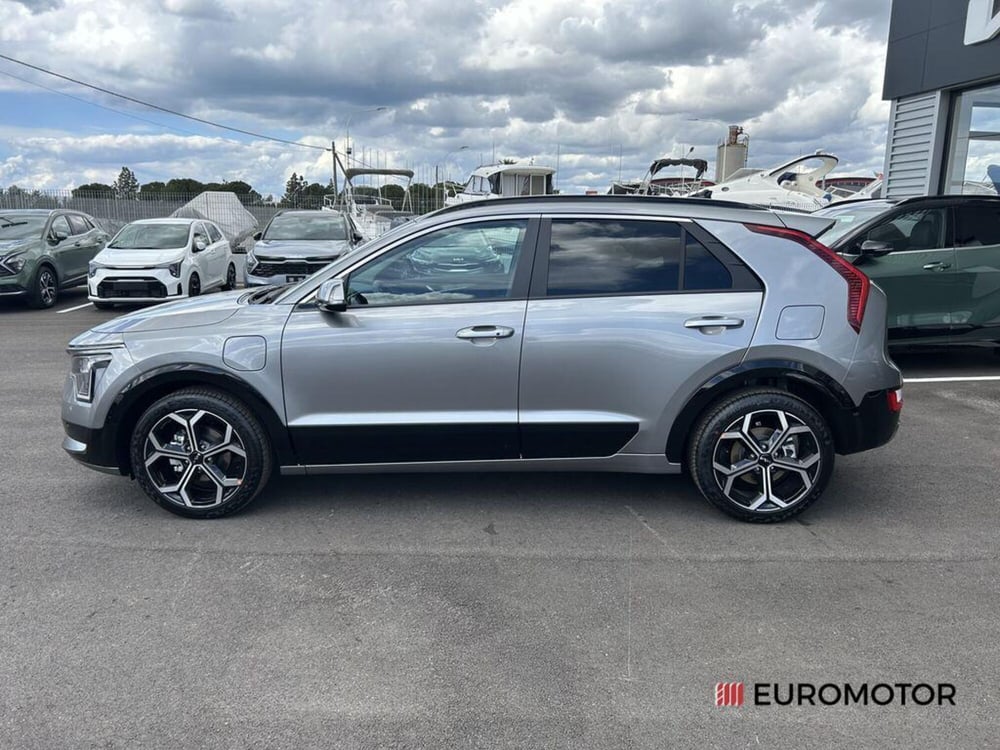 Kia Niro nuova a Bari (8)