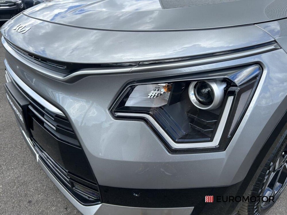 Kia Niro nuova a Bari (9)