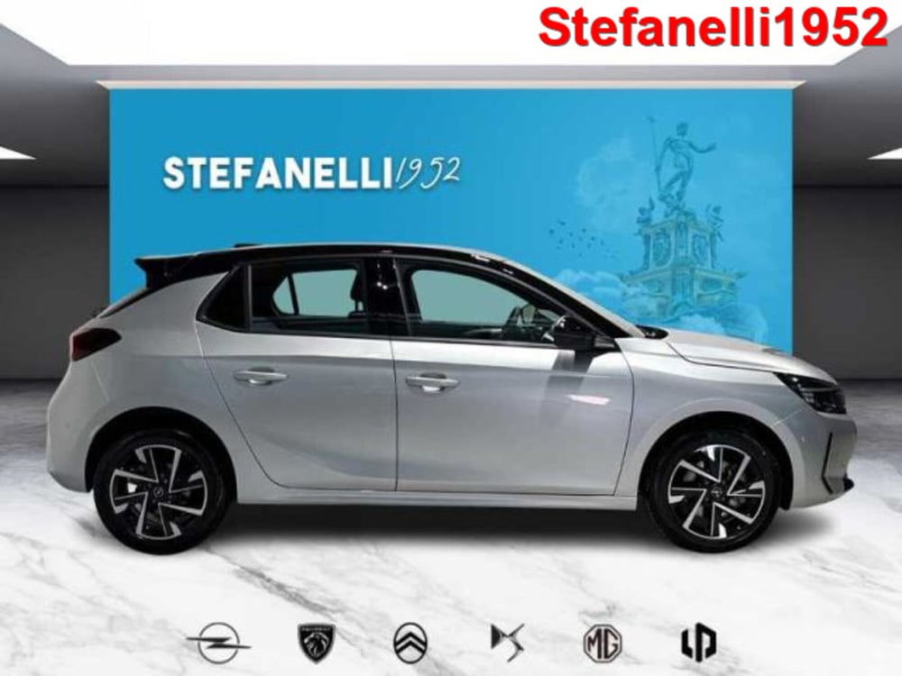 Opel Corsa nuova a Bologna (2)