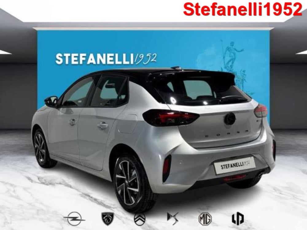 Opel Corsa nuova a Bologna (5)