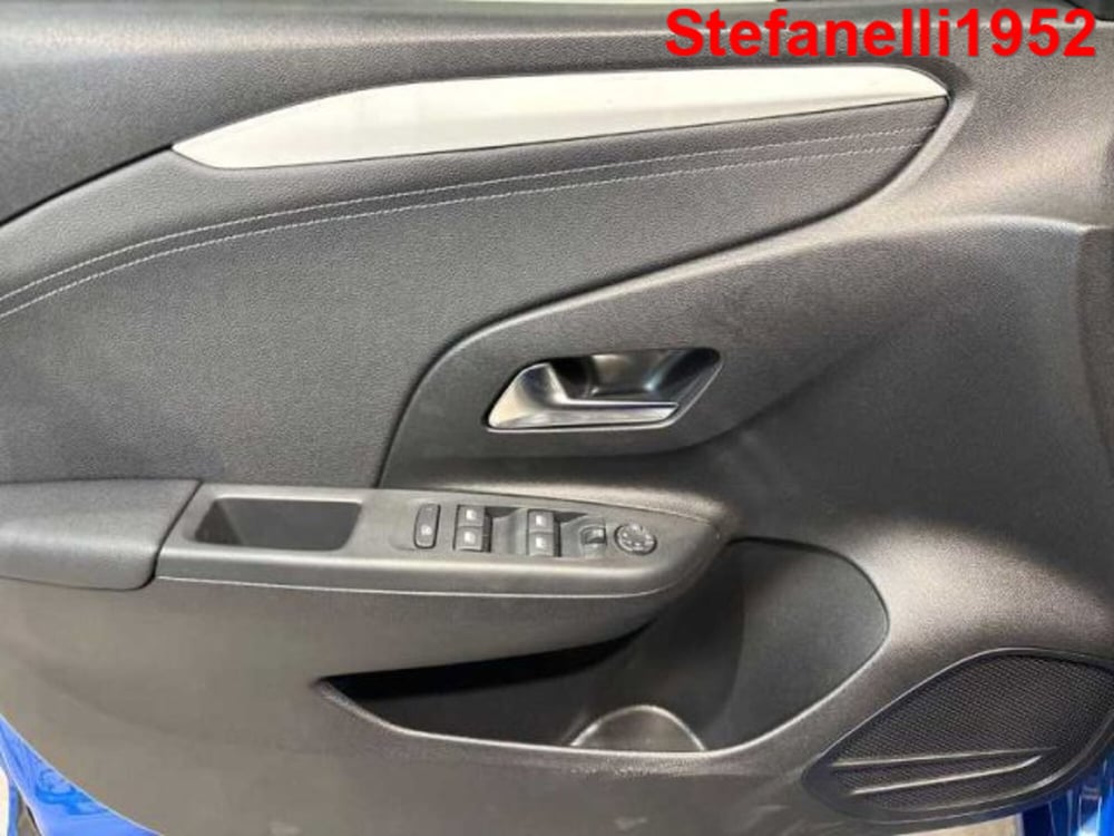 Opel Corsa nuova a Bologna (10)