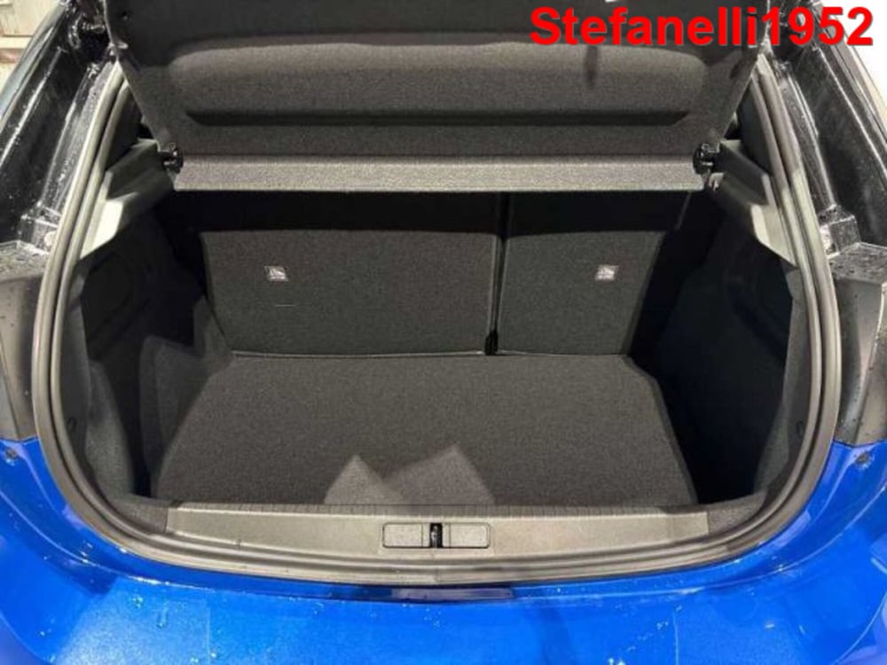 Opel Corsa nuova a Bologna (7)