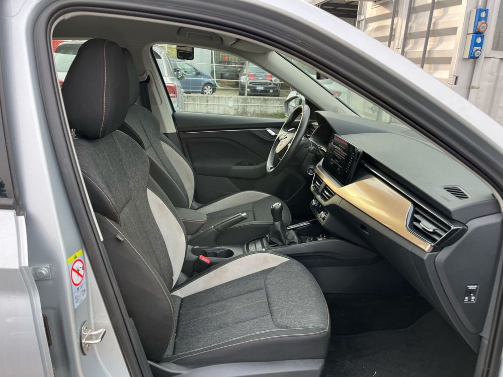 Skoda Kamiq usata a Milano (11)