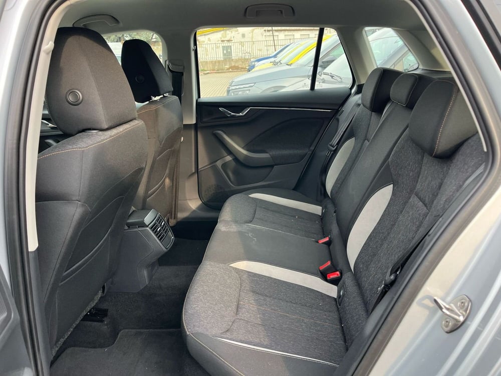 Skoda Kamiq usata a Milano (12)