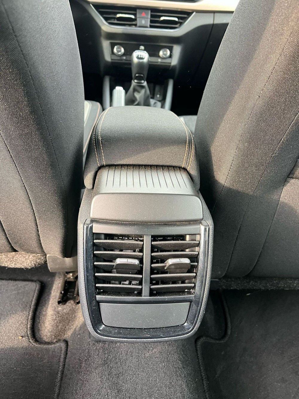 Skoda Kamiq usata a Milano (13)