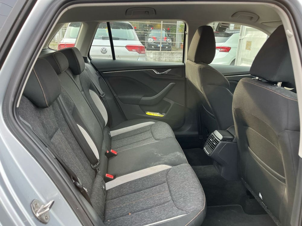 Skoda Kamiq usata a Milano (14)