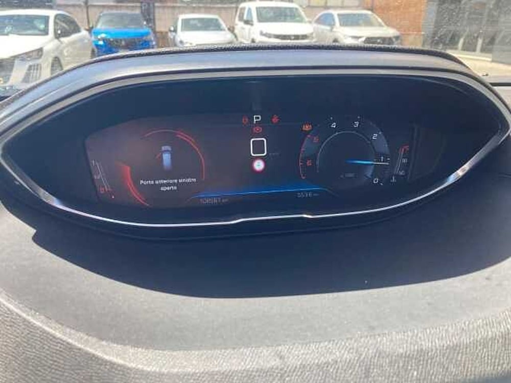 Peugeot 5008 usata a Messina (11)