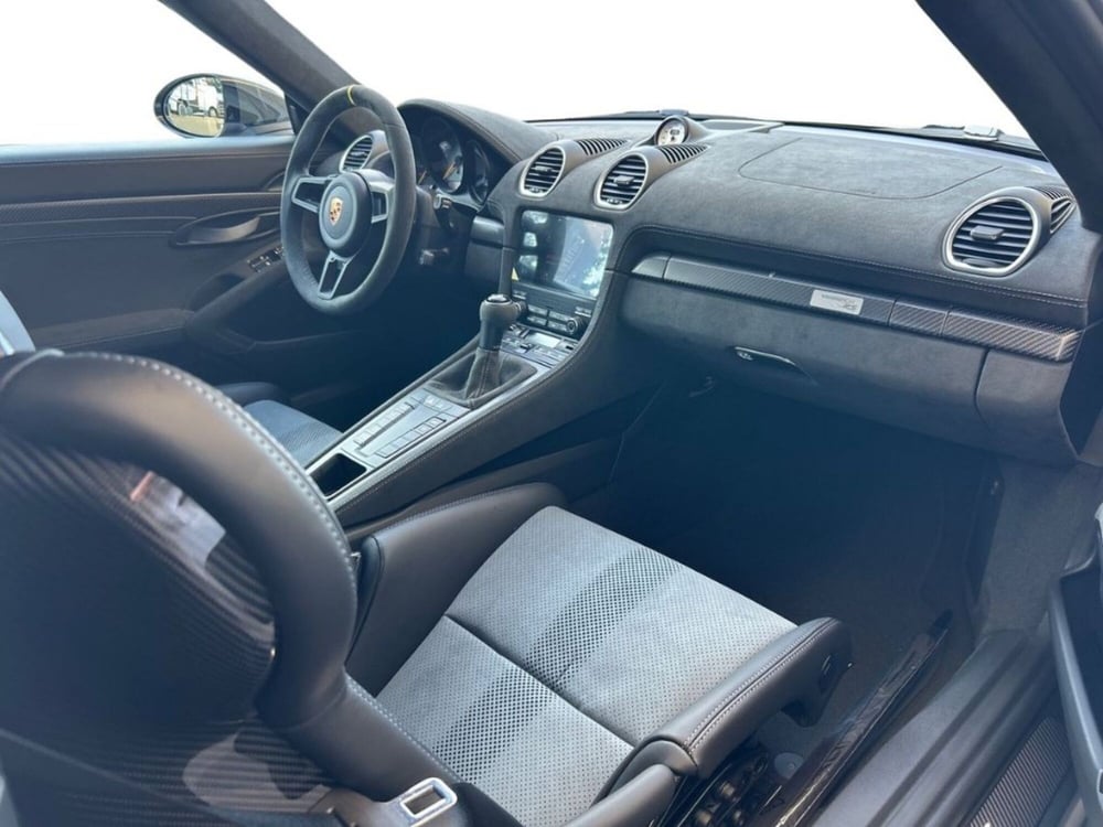 Porsche 718 Boxster  nuova a Bari (9)