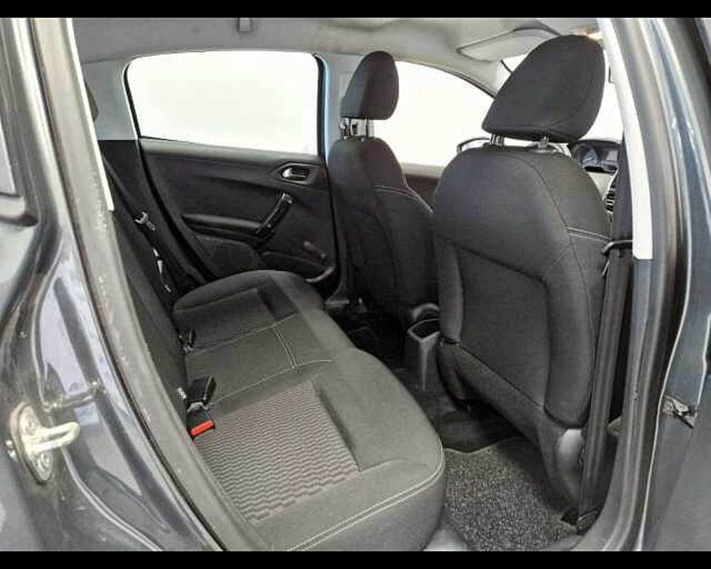 Peugeot 208 usata a Milano (11)