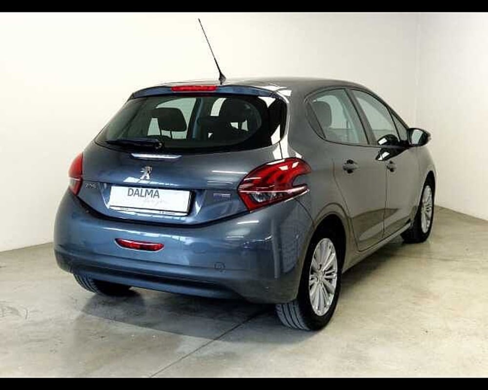 Peugeot 208 usata a Milano (4)