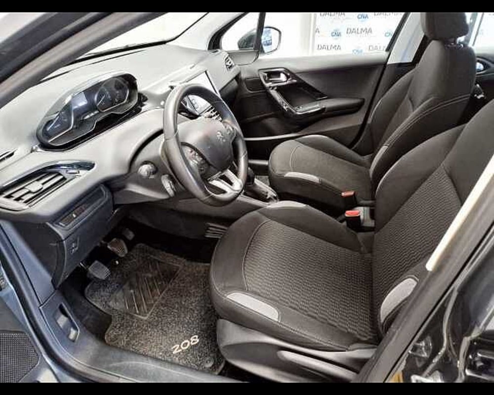 Peugeot 208 usata a Milano (6)
