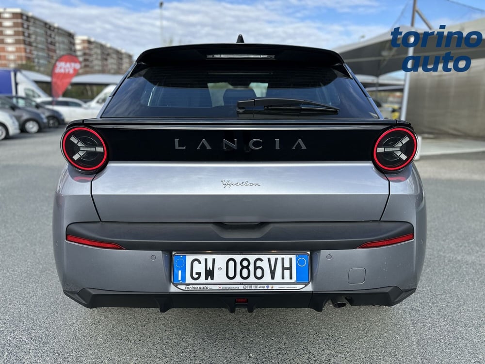 Lancia Ypsilon nuova a Torino (6)