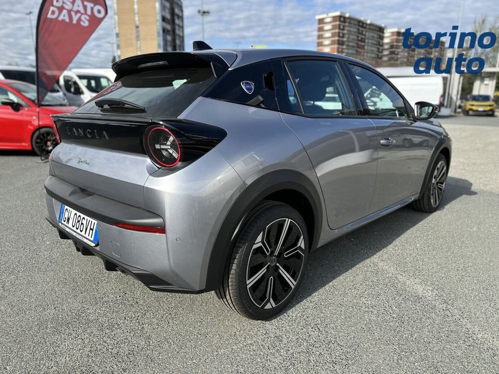 Lancia Ypsilon nuova a Torino (7)