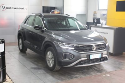 Volkswagen T-Roc 2.0 tdi Life 150cv dsg del 2022 usata a Civita Castellana