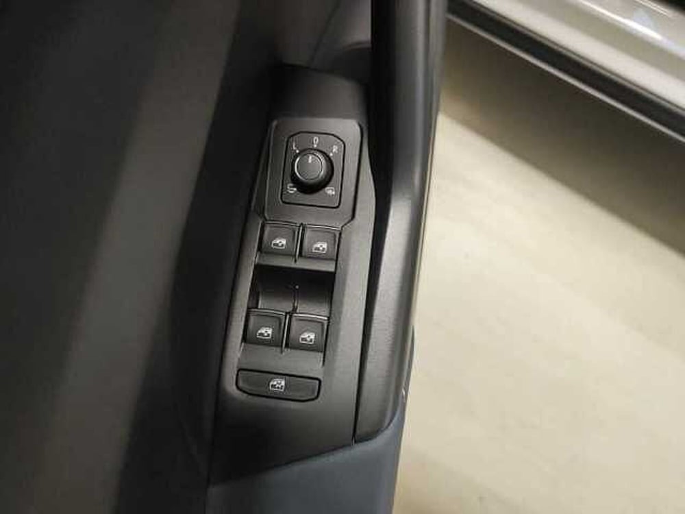 Volkswagen T-Cross nuova a Como (7)