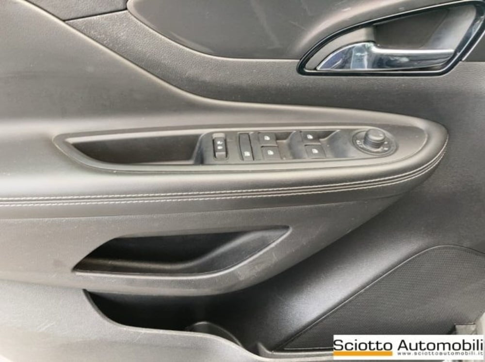 Opel Mokka usata a Messina (12)