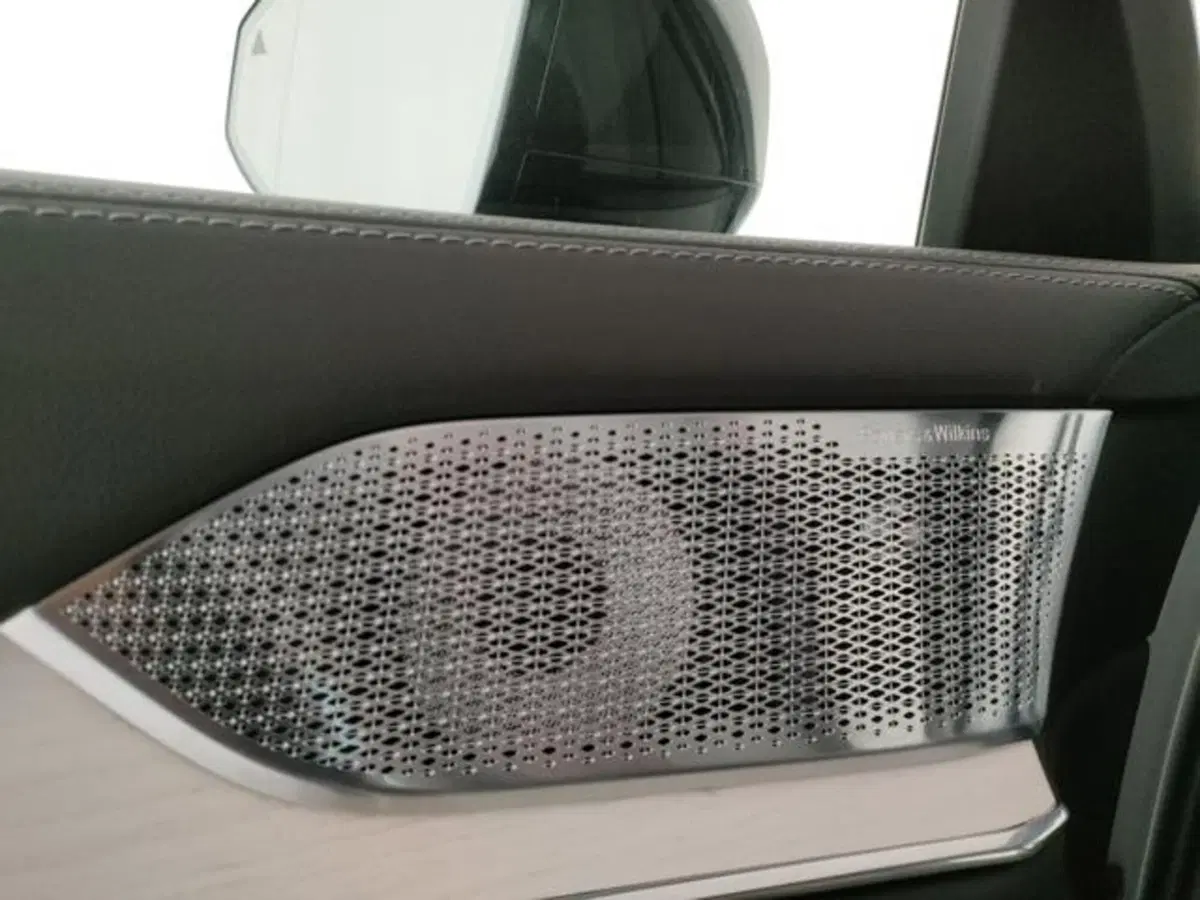 Volvo EX90 nuova a Modena (11)